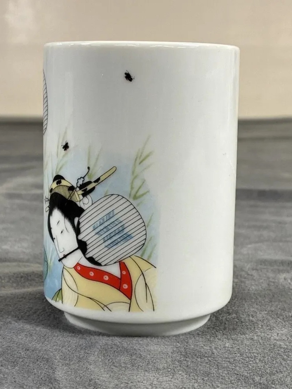 White Porcelain Geisha Art Tumbler with Red and Yellow Accents